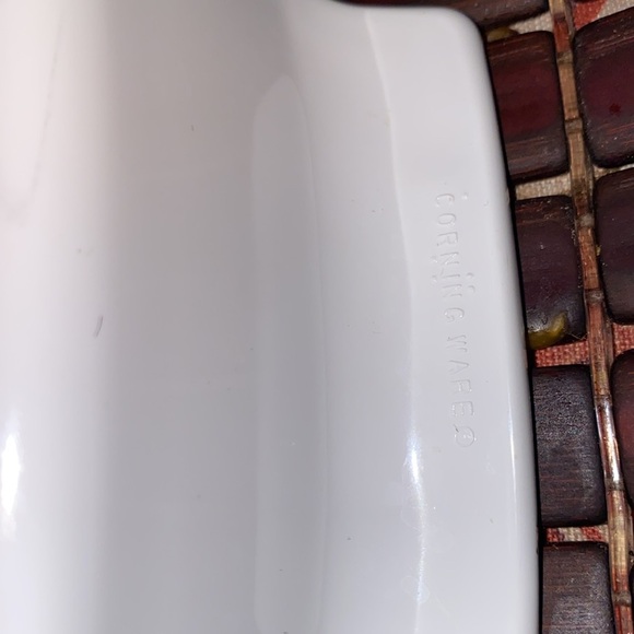 Corning Ware A-10-B 2.5 Liter Casserole with Lid - Blue Floral Basket Pattern - Picture 5 of 8